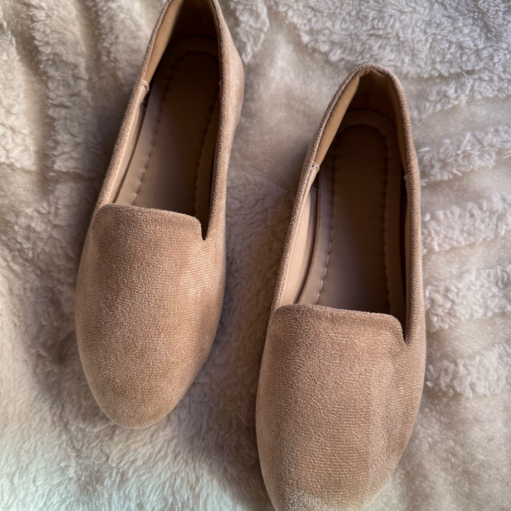 Elegant Tan Women's Loafers